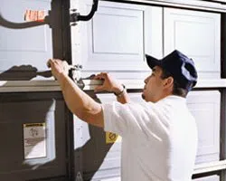 Garage Door Solution Service Louisville, KY 502-414-4577 - rep-gdr-16m